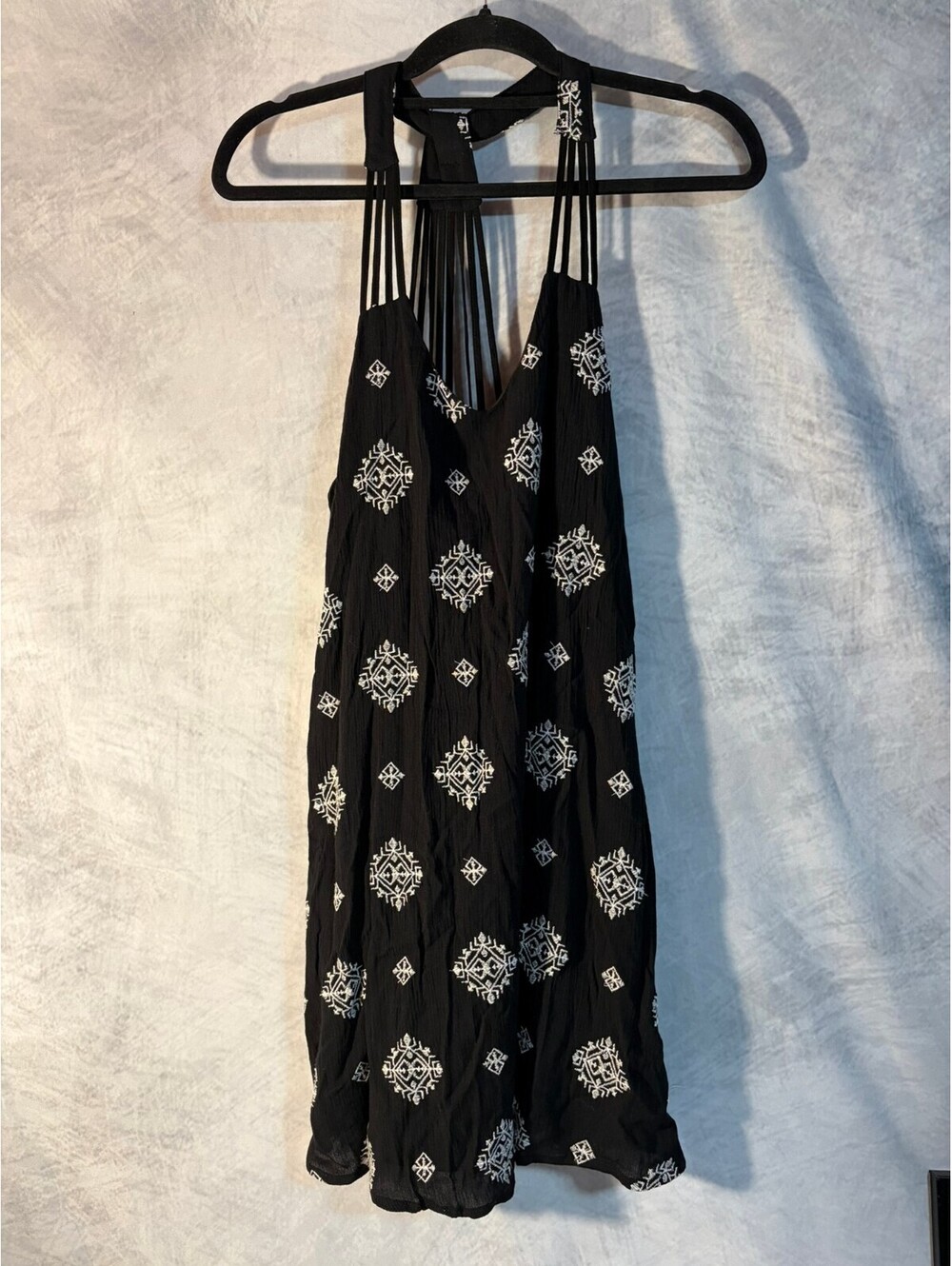 Sequin Hearts Black & White Embroidered Strappy Dress Size Medium NWT